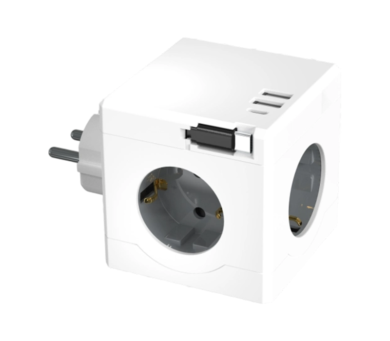 Multiprise cube enfichable E15-D avec 3 prises de style européen, 2 ports USB-A et 1 port USB-C, dotée d'un câble de charge rétractable